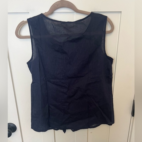 Kiup Navy Linen Blend Ruffle Button Blue Sleeveless Tank Top Size Small NWT - Picture 2 of 4